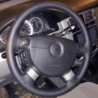 Оплетка на руль из натуральной кожи Chevrolet Lachetti 2004-2013 г.в. (для замены штатной кожи, черная)